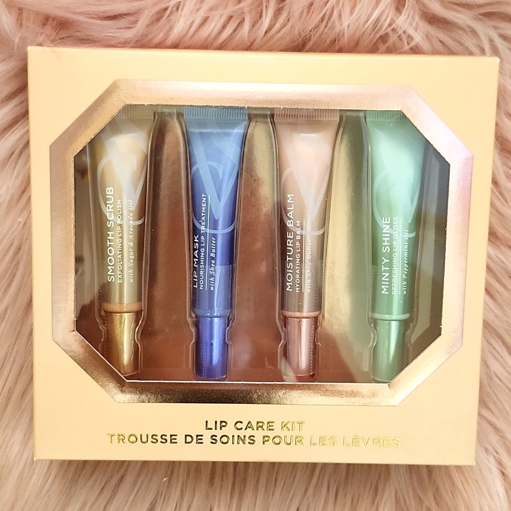 Brand New VICTORIA'S SECRET LIP CARE KIT-4CT